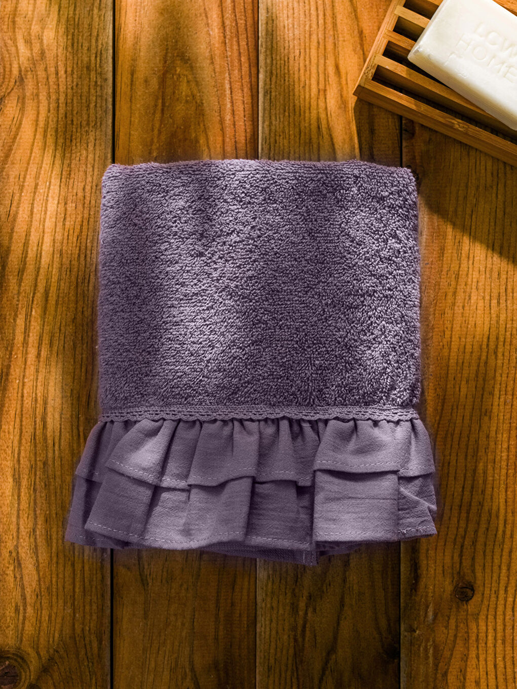 Mor Fırfır Detaylı Yüz Havlusu 50x80 cm-2