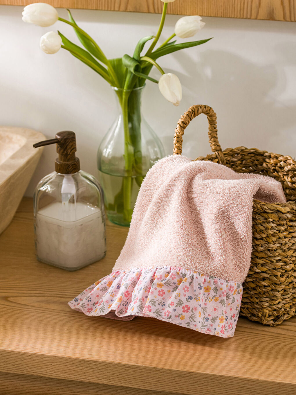 Ruffle Detailed Face Towel 50x80 cm -S3EV87Z8-DRH - LC Waikiki