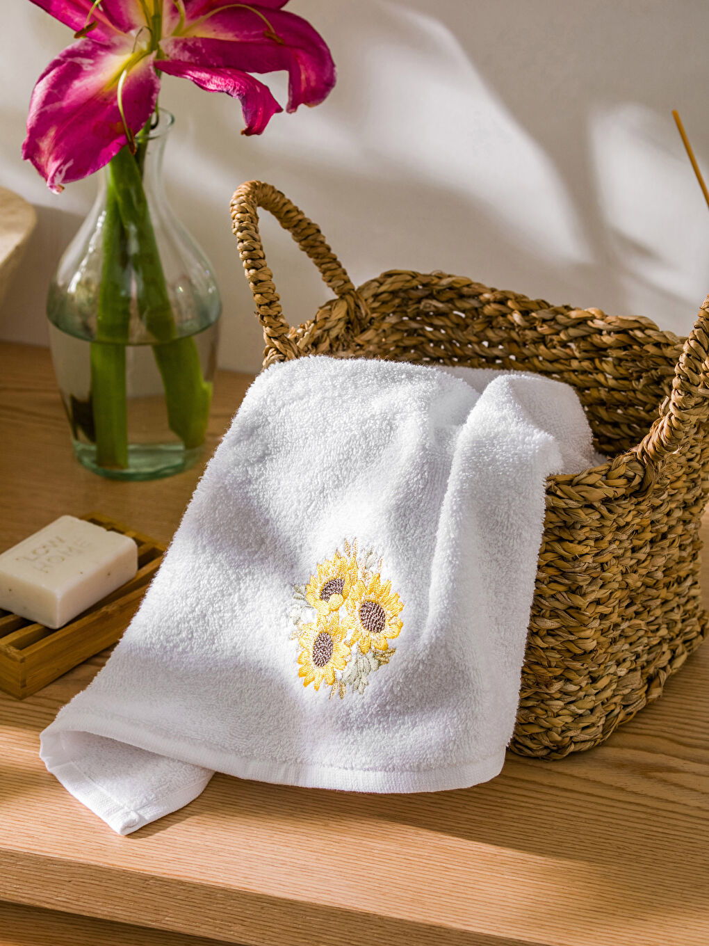 Embroidered Face Towel 50x80 Cm -S3EY02Z8-J5E