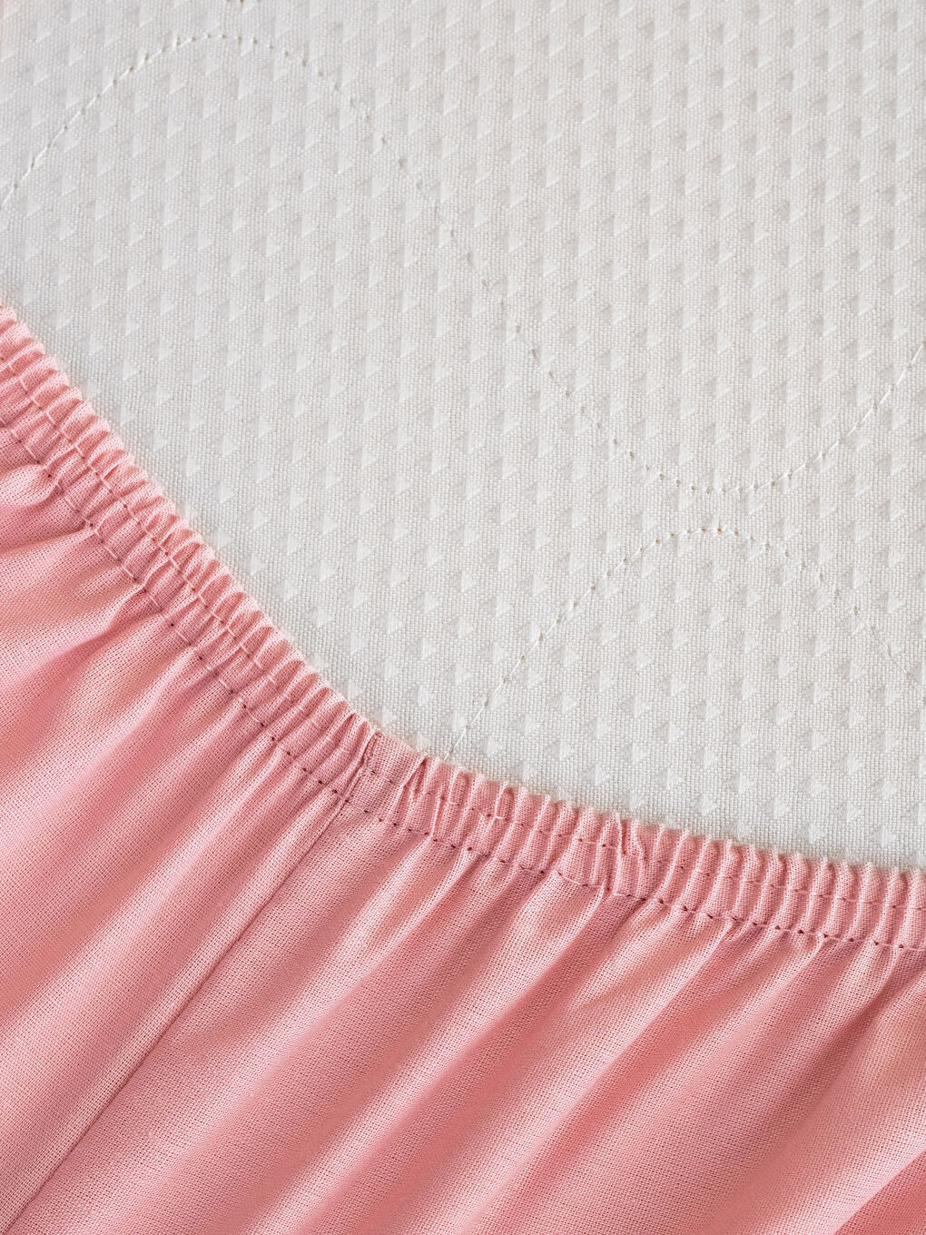 Pembe Düz Pamuklu Çift Kişilik Lastikli Çarşaf 160x200x30 cm-2