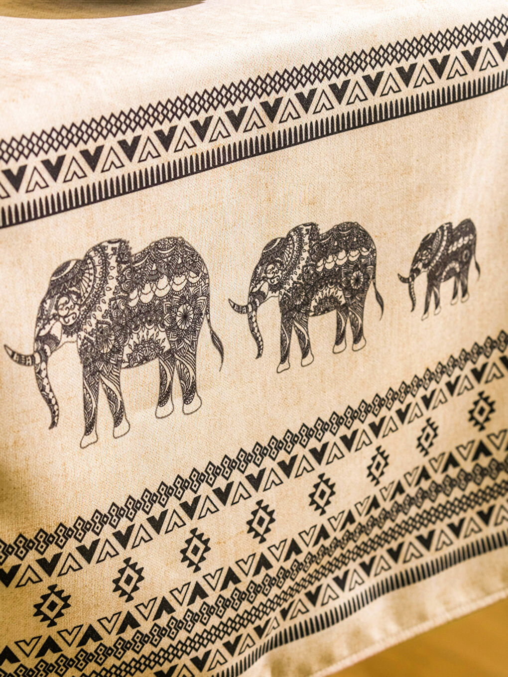 Elephant Printed Table Runner 45x150 cm-2