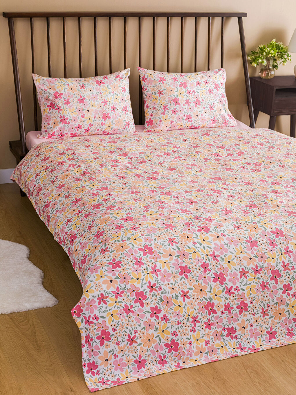 Karışık Desenli Çift Kişilik Pike Takımı