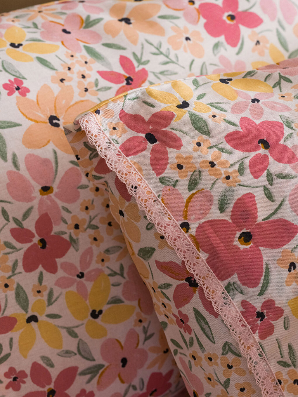 Karışık Desenli Çift Kişilik Pike Takımı-3