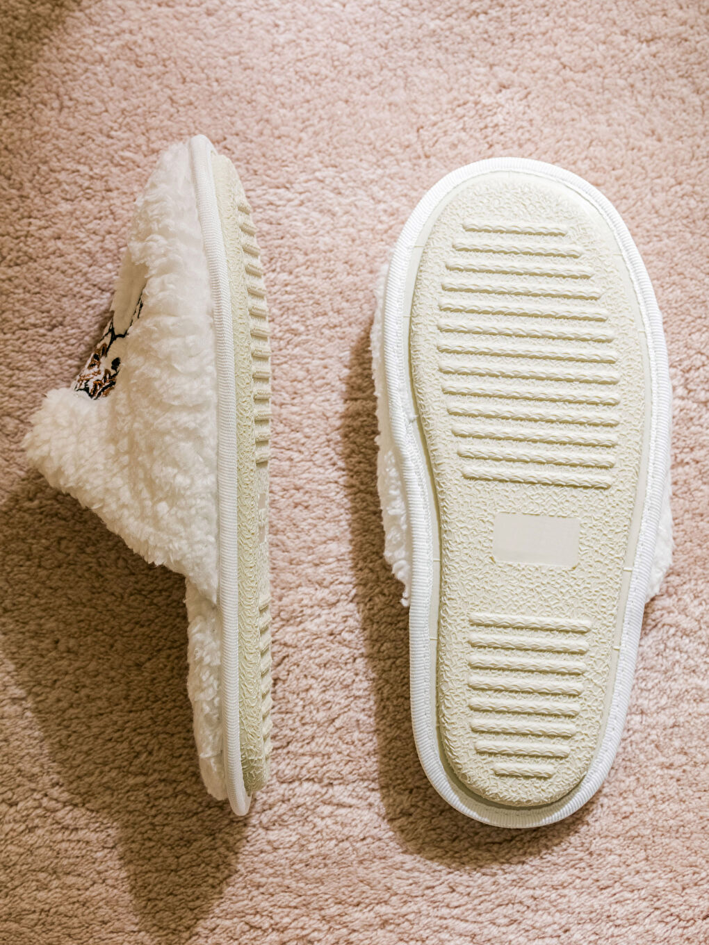 خف المنزل مْطَرّْز نساء بفيل-3