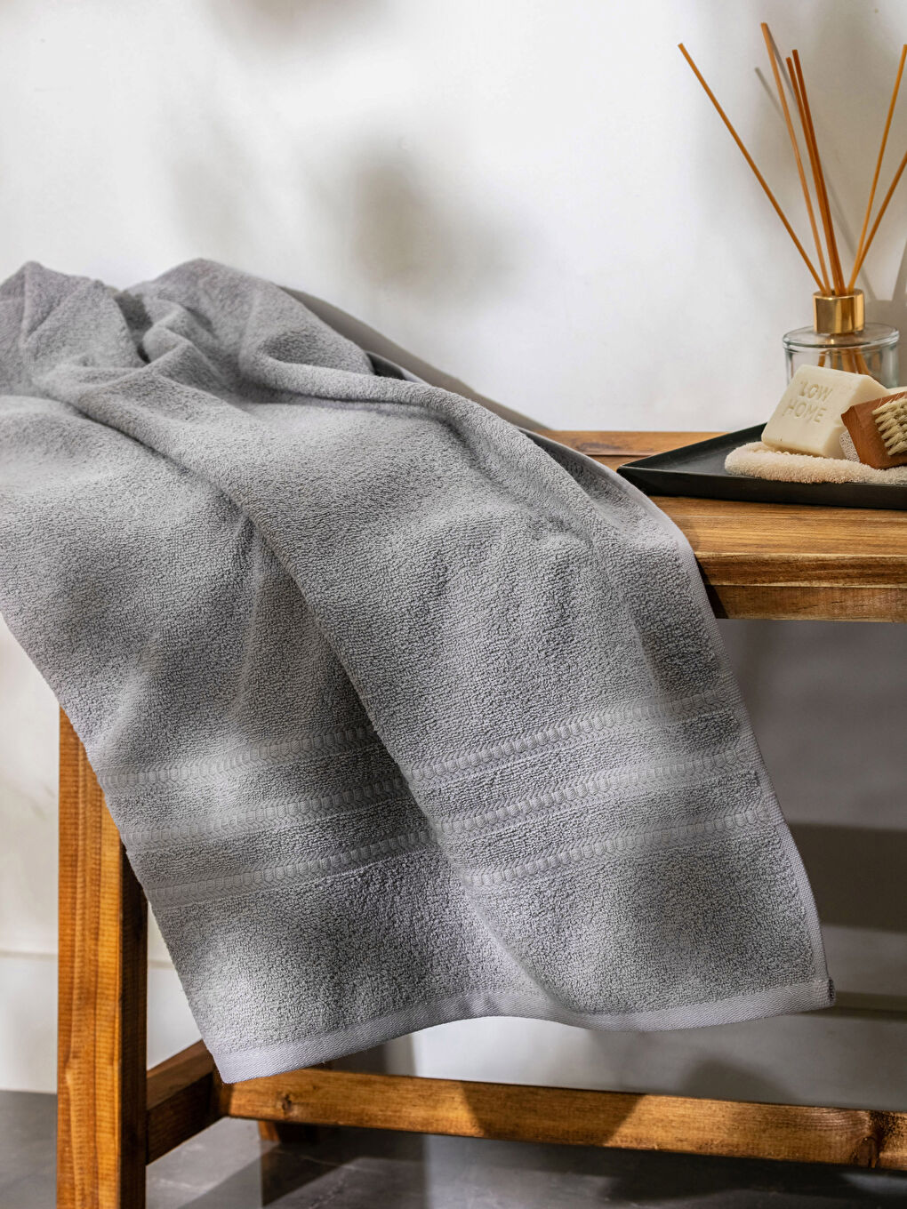 Gri Düz Pamuklu Banyo Havlusu 70x140 cm