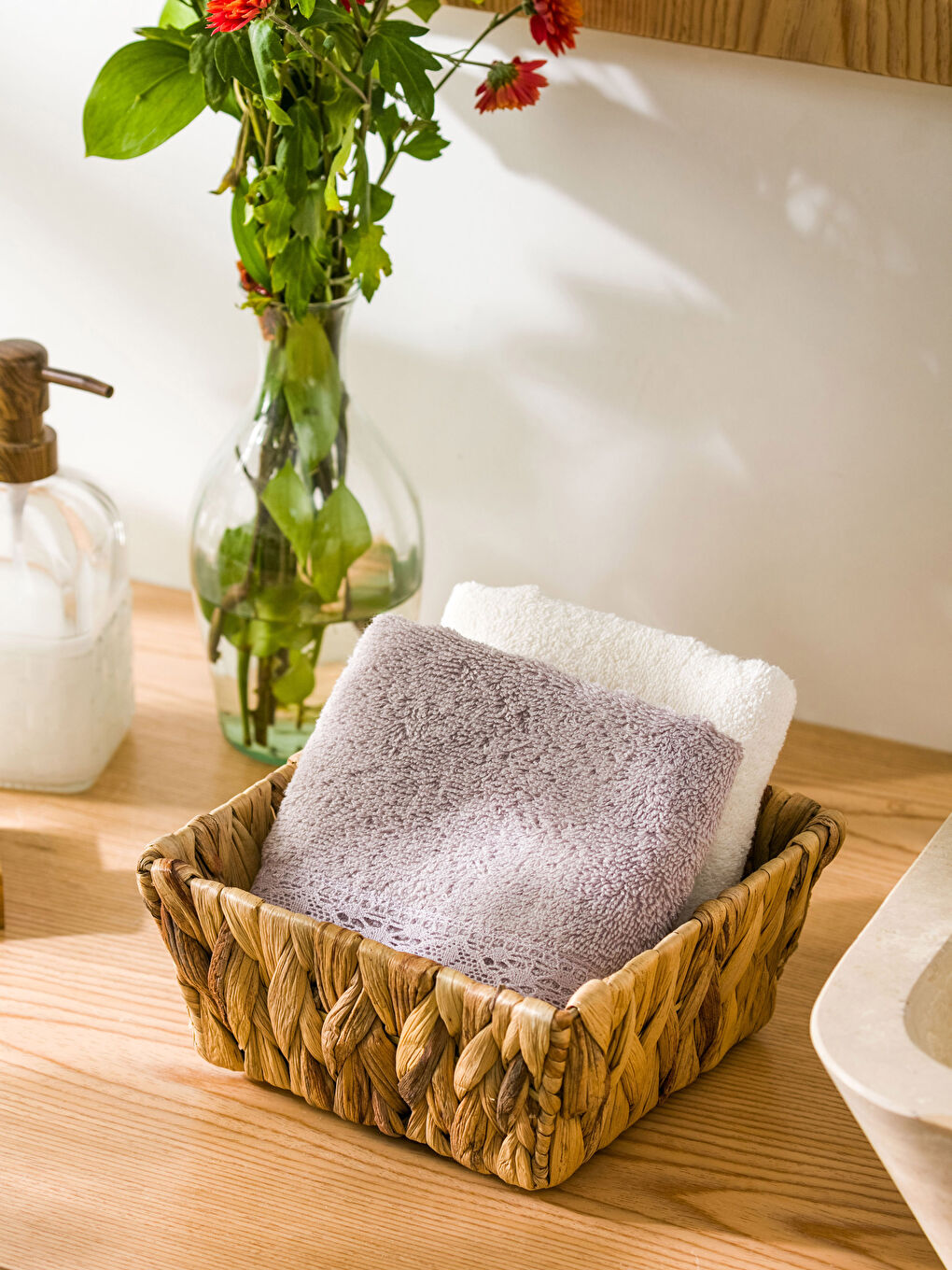 Pembe Dantel Detaylı Pamuklu El Havlusu 2'li 30x50 cm-1