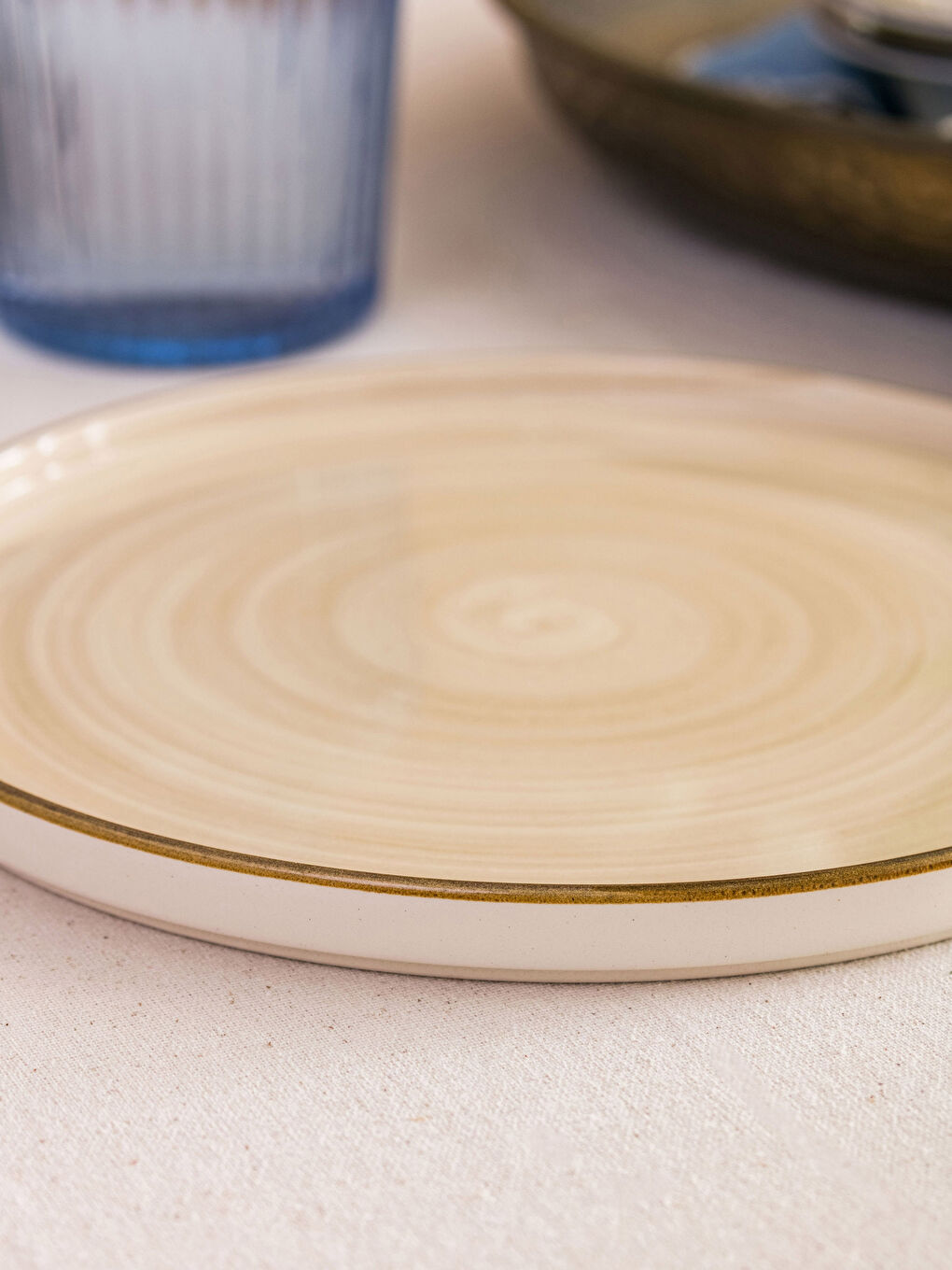 Plain Ceramic Serving Plate 26 Cm-2