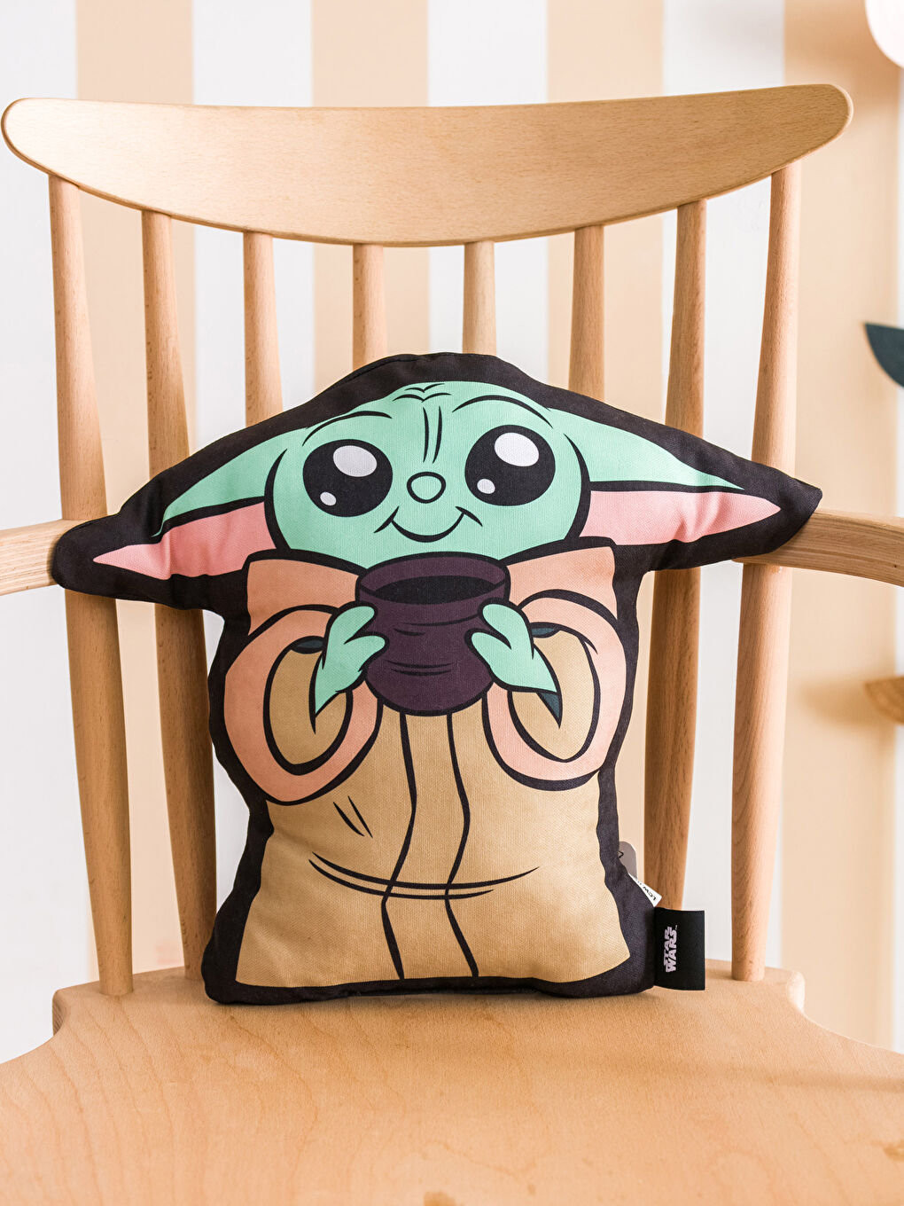 LCW HOME Grogu Printed Filled Baby Throw Pillow 32 Cm -S3G239Z1-F9C