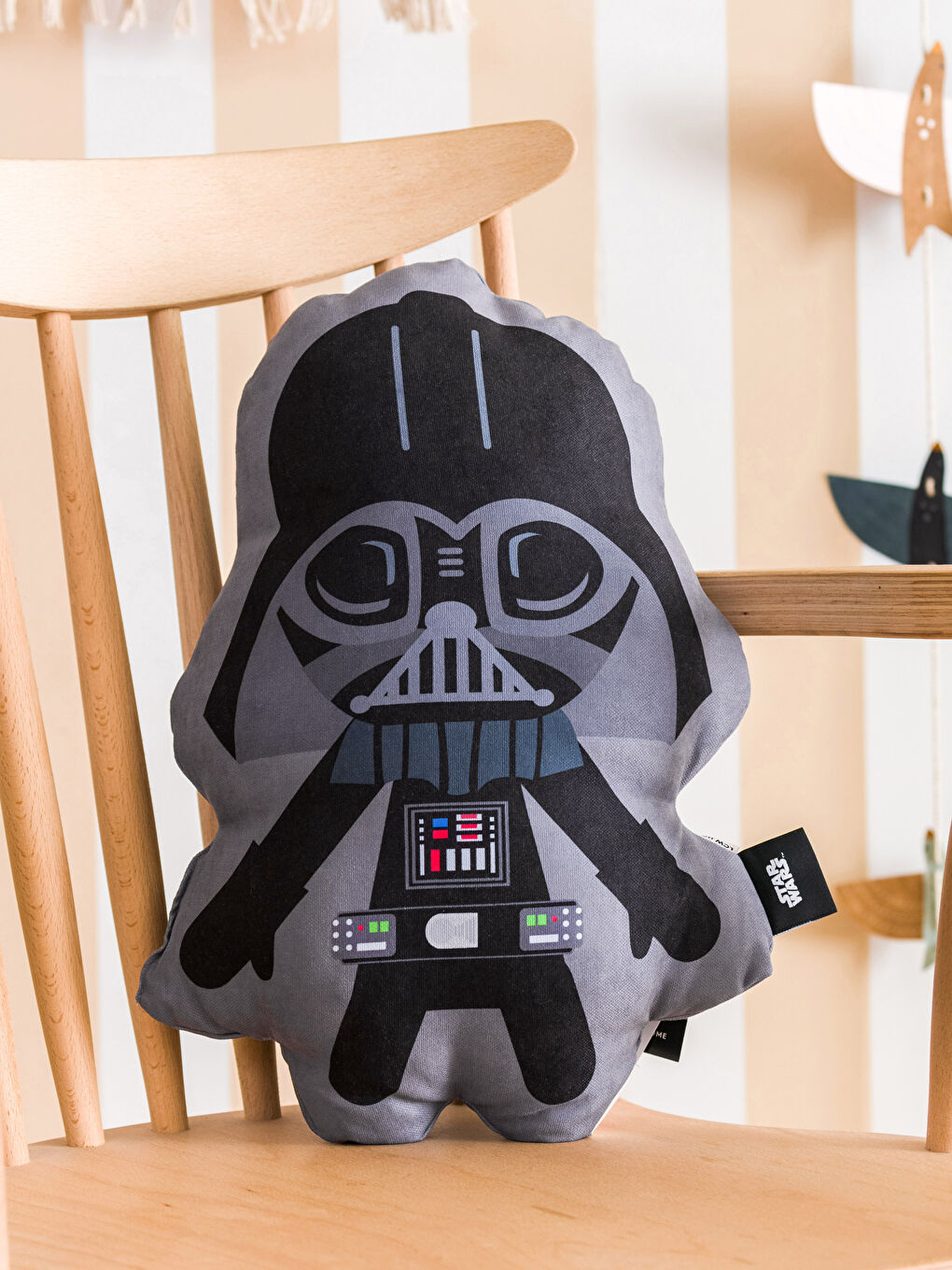 LCW HOME Darth Vader Printed Filled Baby Throw Pillow 39 Cm -S3G240Z1-F9C