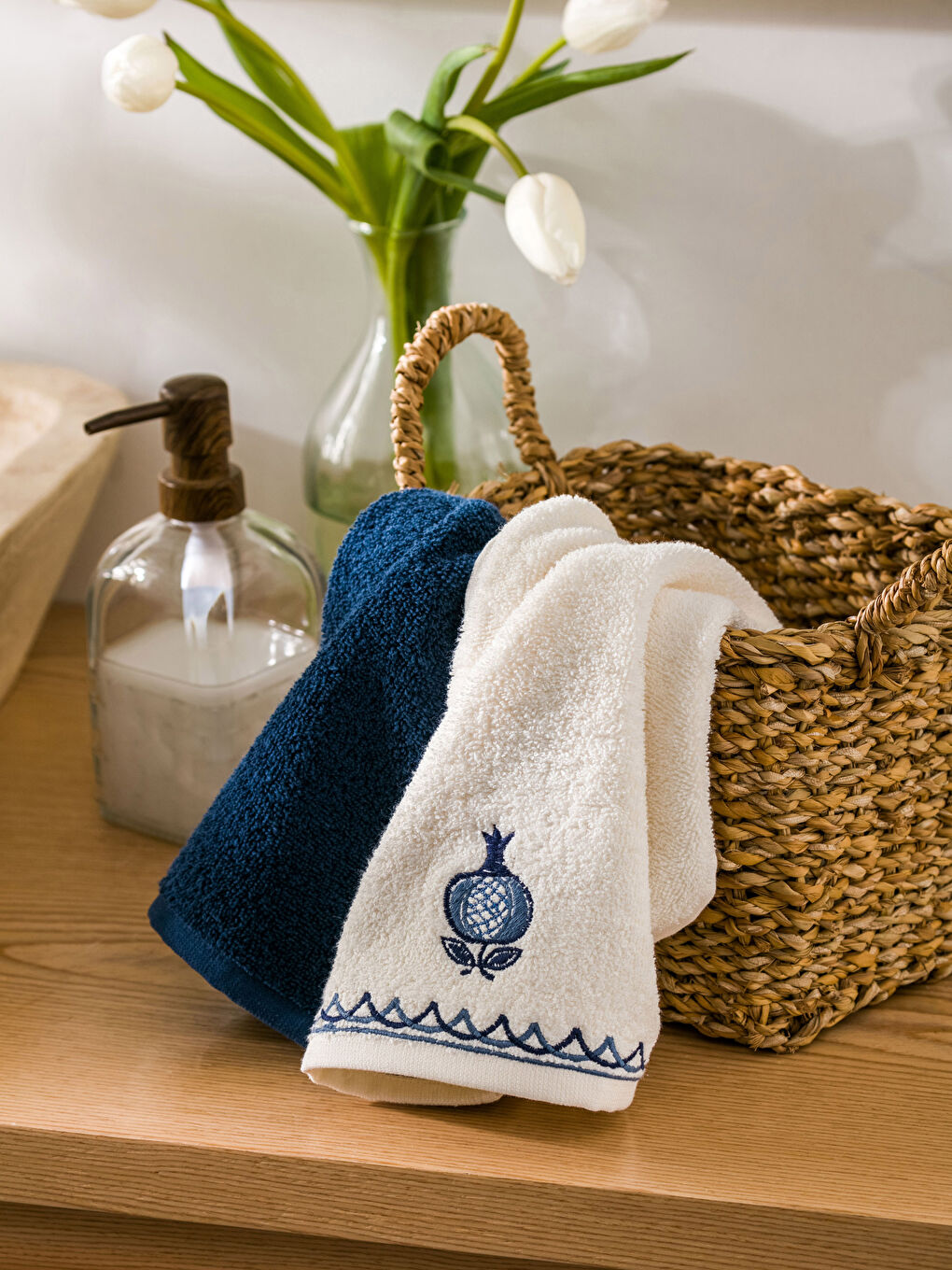 LCW HOME Pomegranate Embroidered Hand Towel Set of 2 -S3G885Z8-DF8