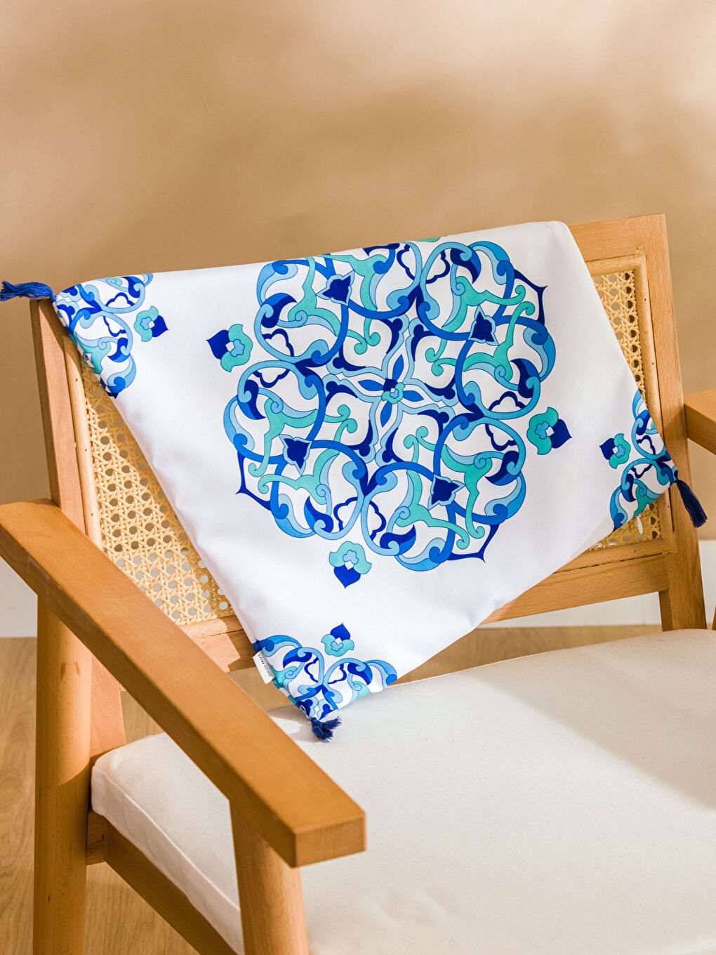 Mavi Desenli Kırlent Kılıfı 45x45 cm-1