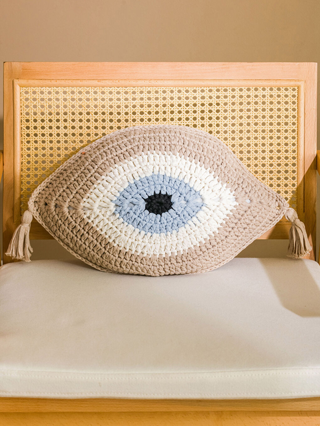 LCW HOME Tassel Detailed Macrame Filled Cushion 57x34 Cm -S3G893Z8-HEG