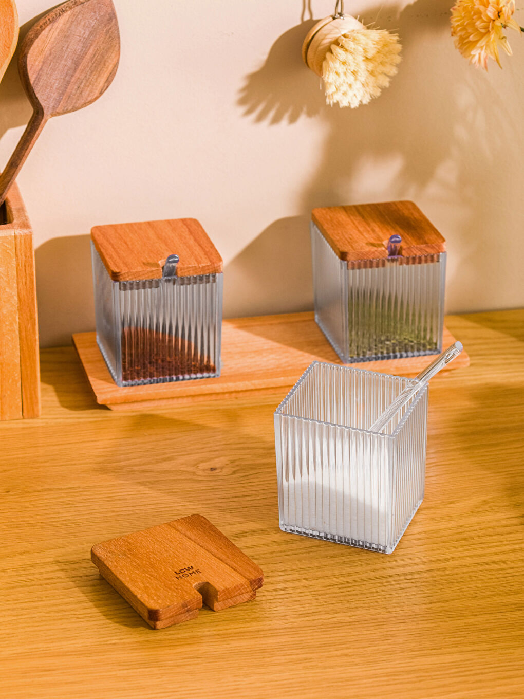 Renksiz Ahşap Kapaklı Baharatlık Seti 3'lü 950 ml-1