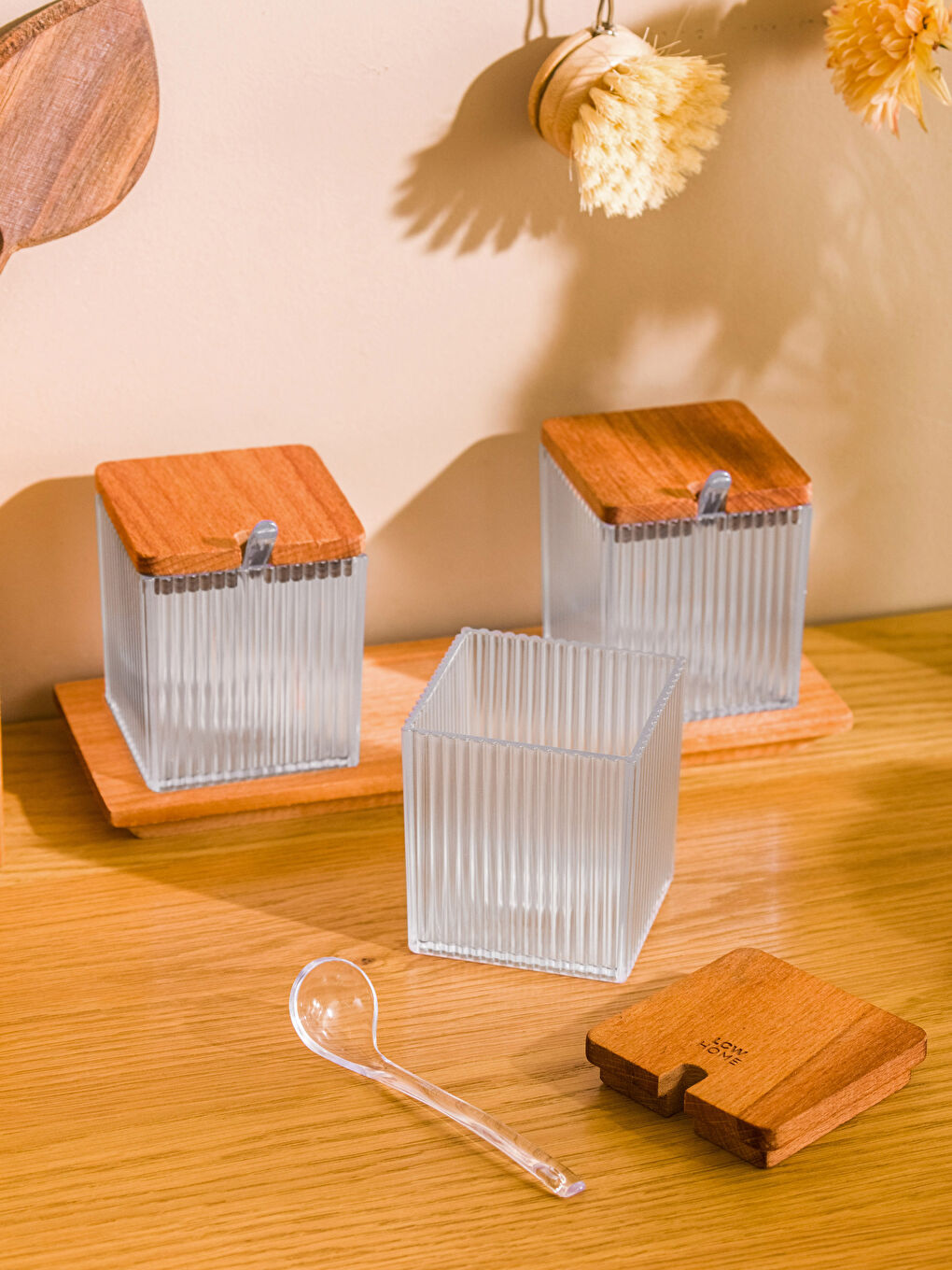 Renksiz Ahşap Kapaklı Baharatlık Seti 3'lü 950 ml-2