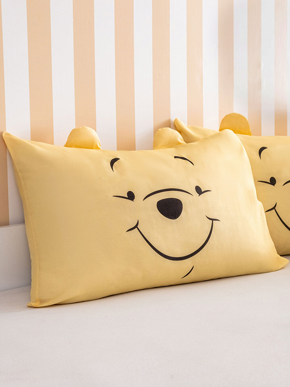 Winnie The Pooh Printed Kids Pillow Cover 50x70 Cm