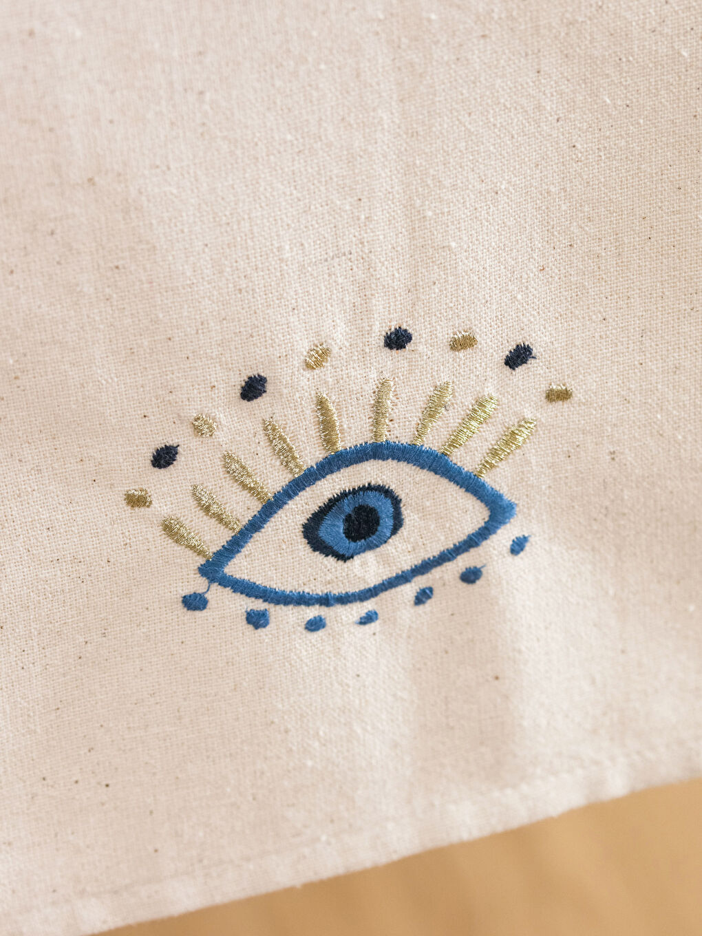 مفرش طاولة مطرز بالعين 45x150 سم-2