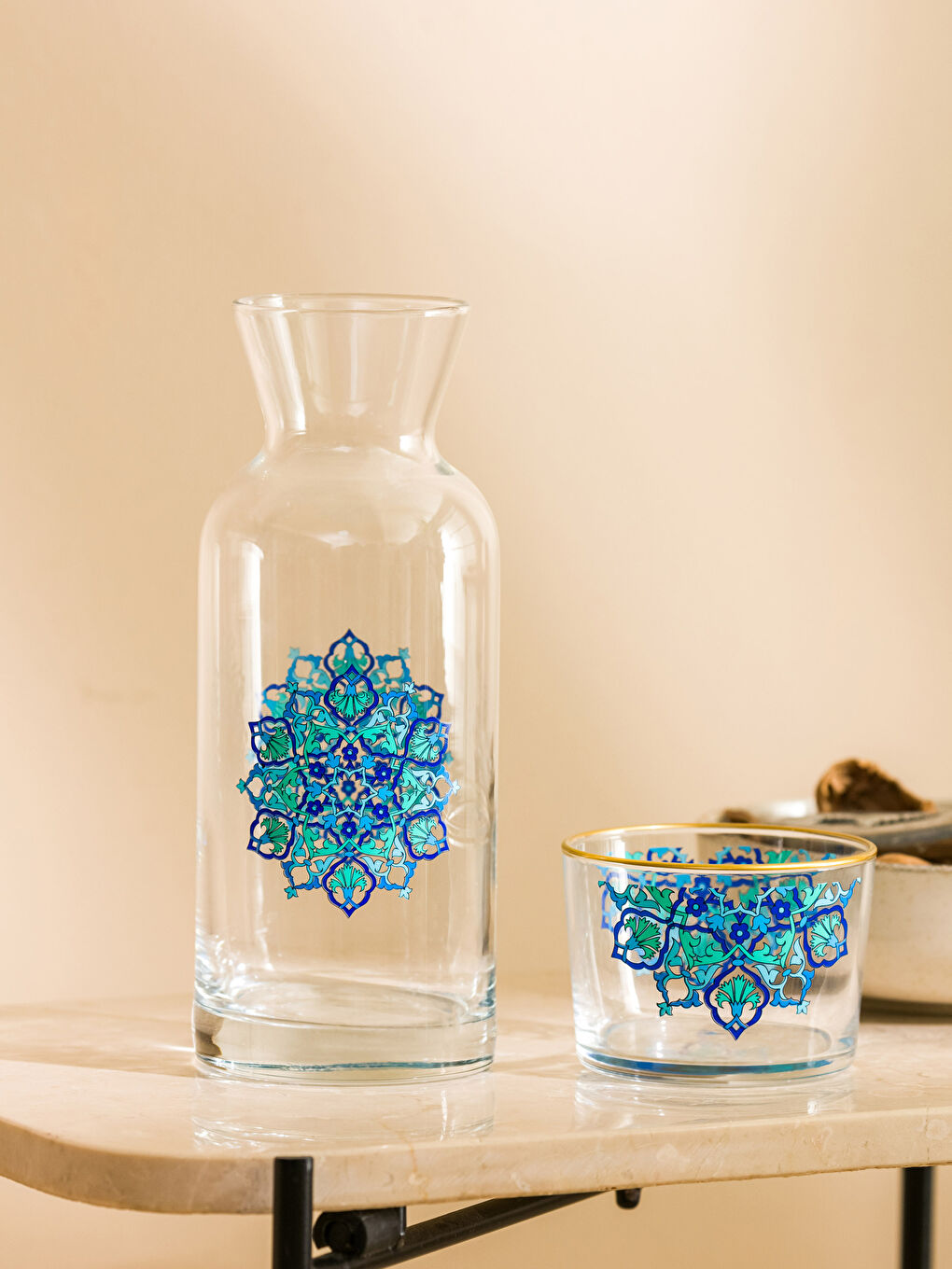 LCW HOME Glass Carafe Pitcher with Printed Glass Lid 700 Ml -S3GF83Z8-LQQ