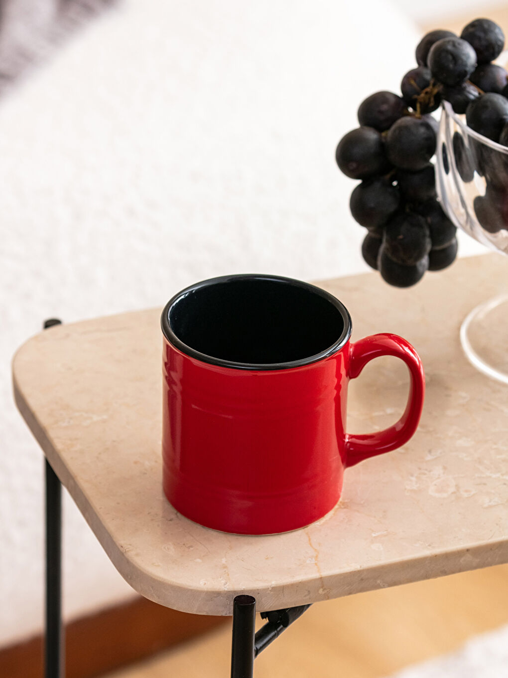 Kırmızı Baskılı Seramik Kupa 355 ml-1