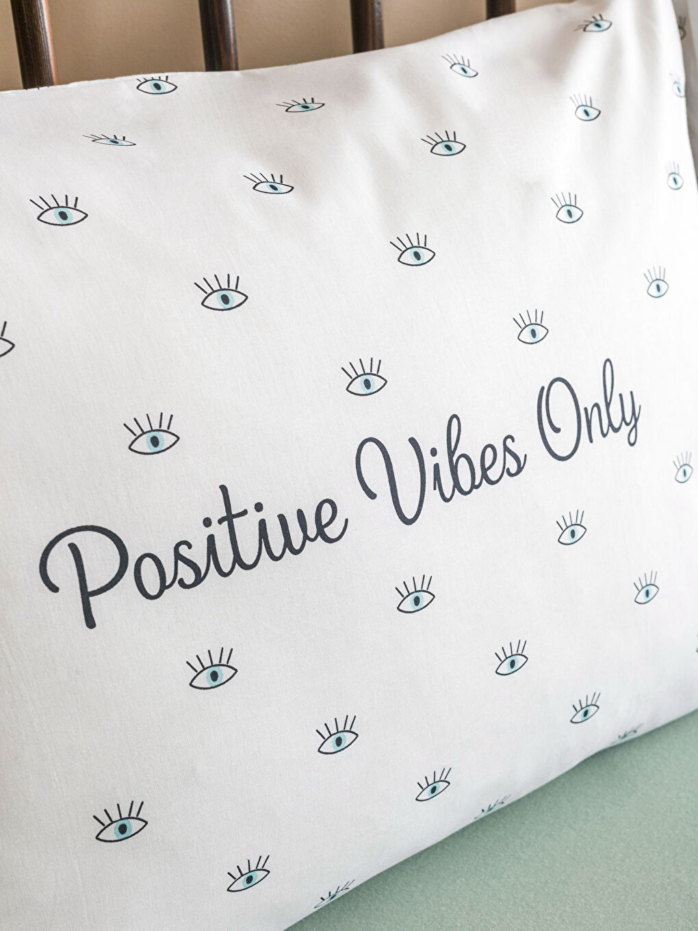 غطاء وسادة قطني بنقشة عين عبوتان 50x70 سم-2