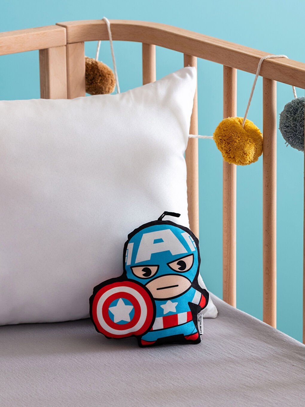 Karışık Iron Man Baskılı Bebek Kırlent 15x16 cm-1