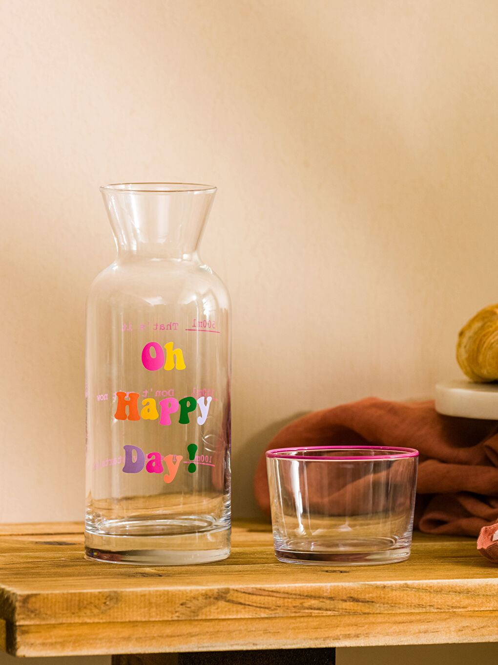 Karışık Yazı Baskılı Cam Sürahi 700 ml-2