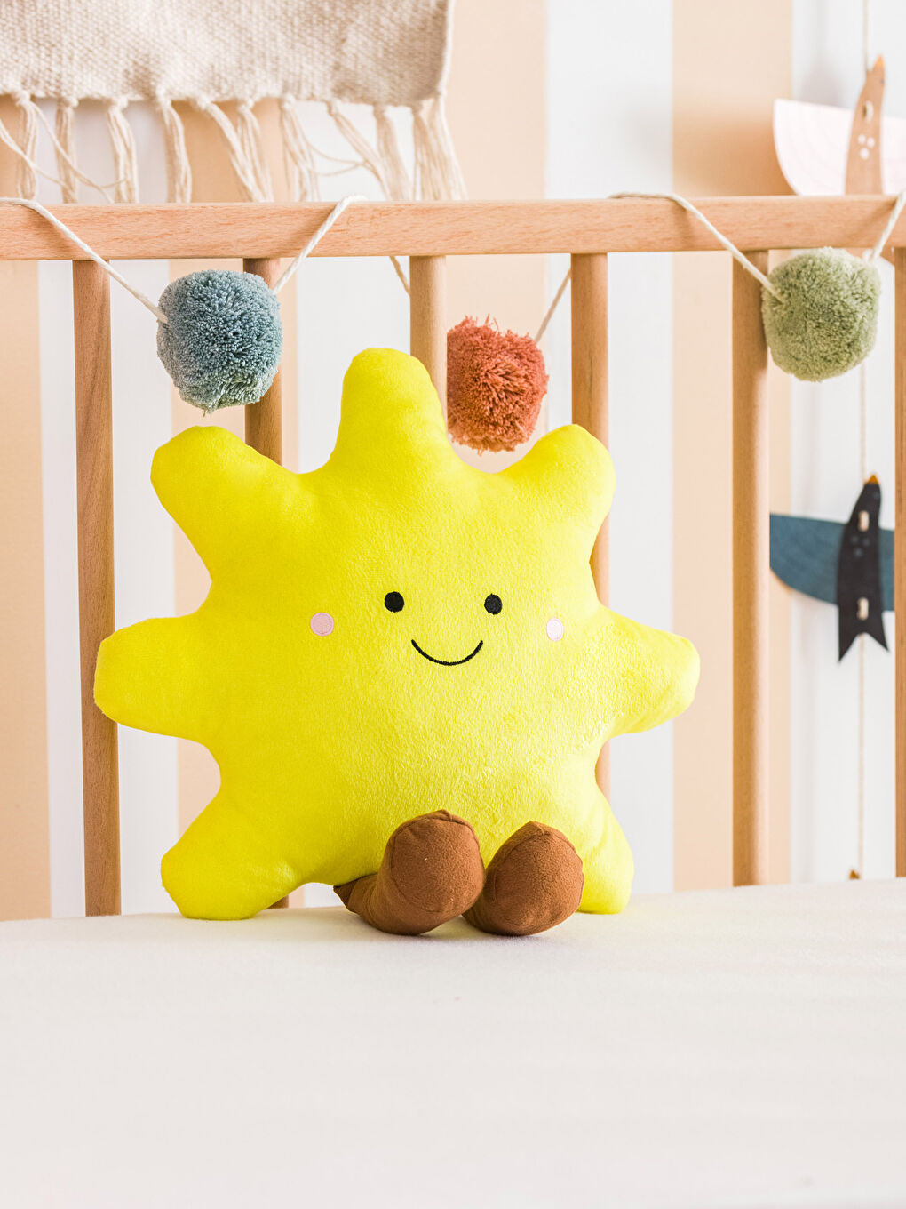 Karışık Nakışlı Dolgulu Bebek Kırlent 36 cm