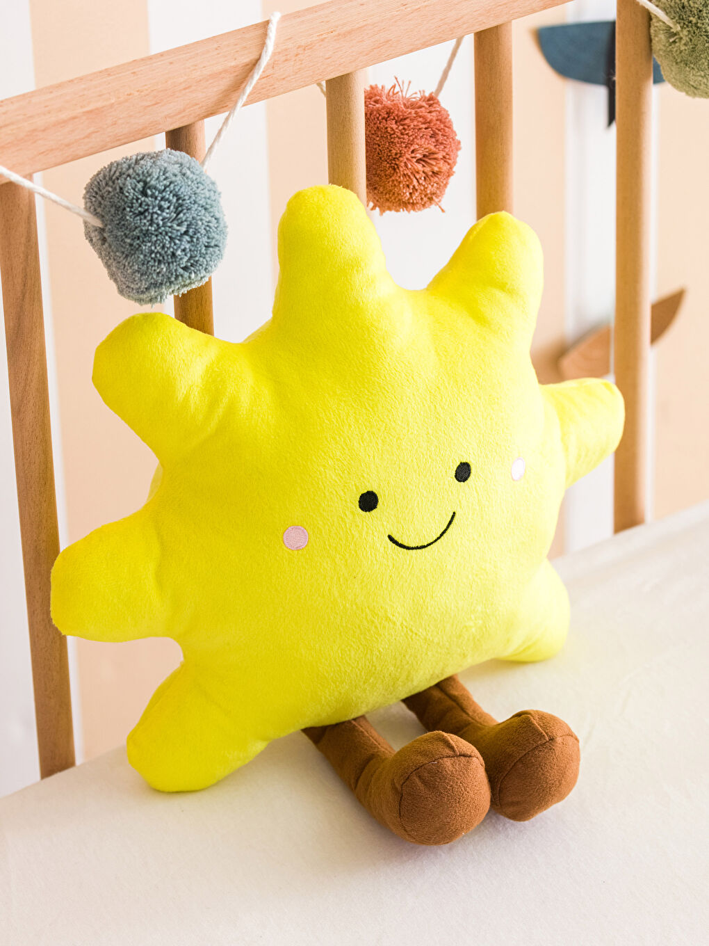 Karışık Nakışlı Dolgulu Bebek Kırlent 36 cm-1