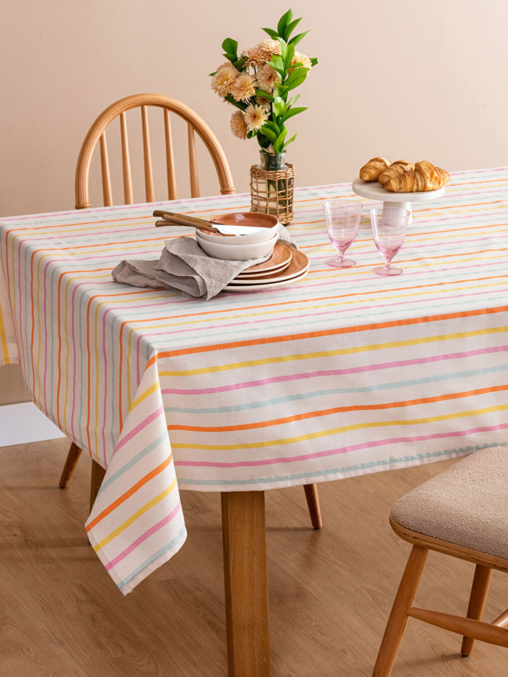 Karışık Çizgili Masa Örtüsü 150x200 cm-1