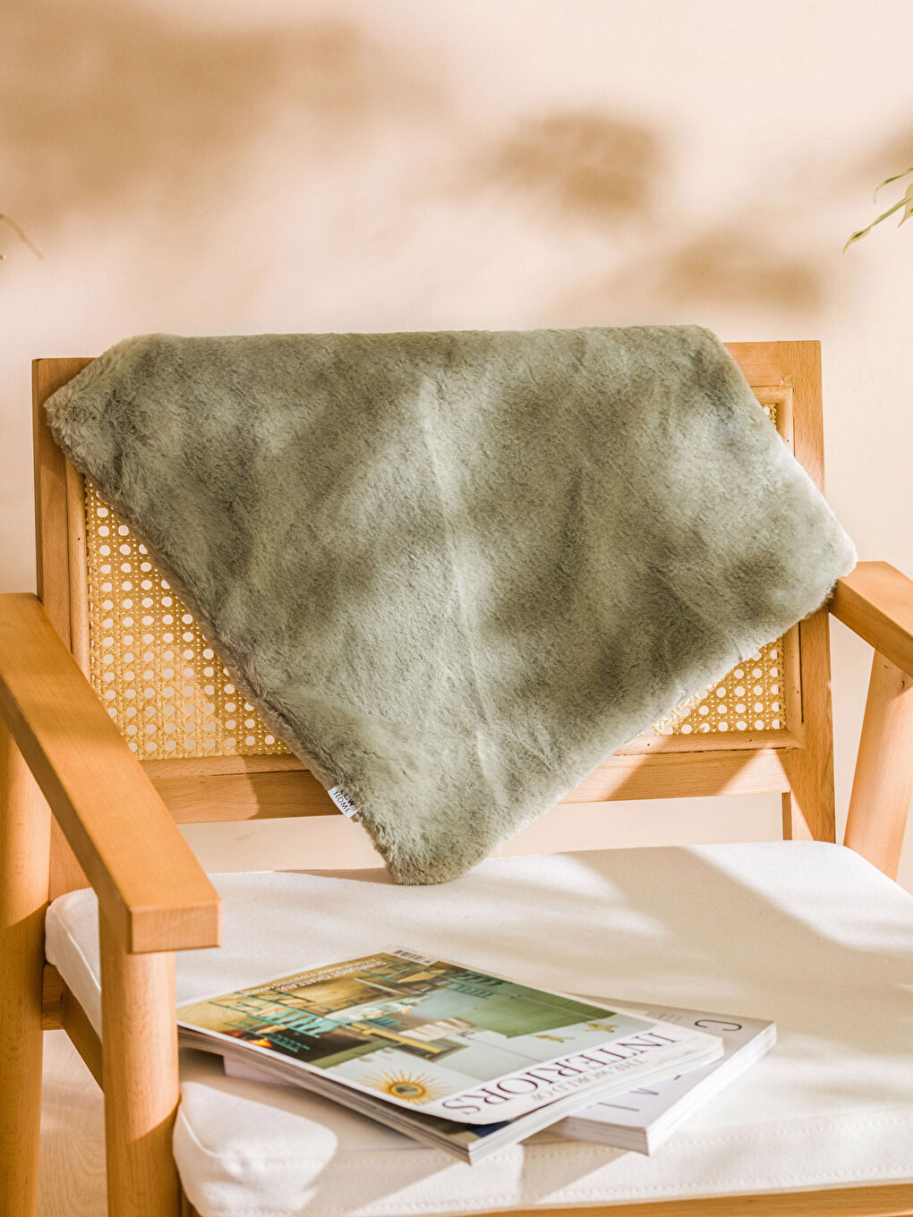 Yeşil Pelüş Kırlent Kılıfı 45x45 cm-1