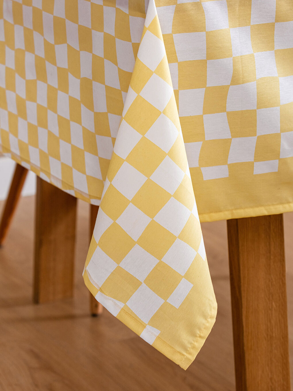 LCW HOME Checker Pattern Table Cloth 150x200 Cm -S3GY49Z8-F9C