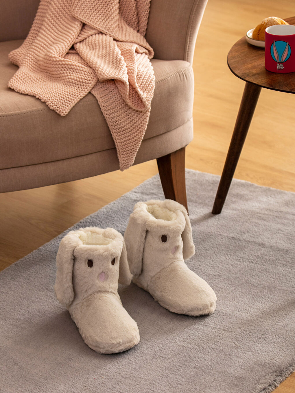 Bestickter Weiblicher Kaninchenfiguren-Hausschuh-Stiefel