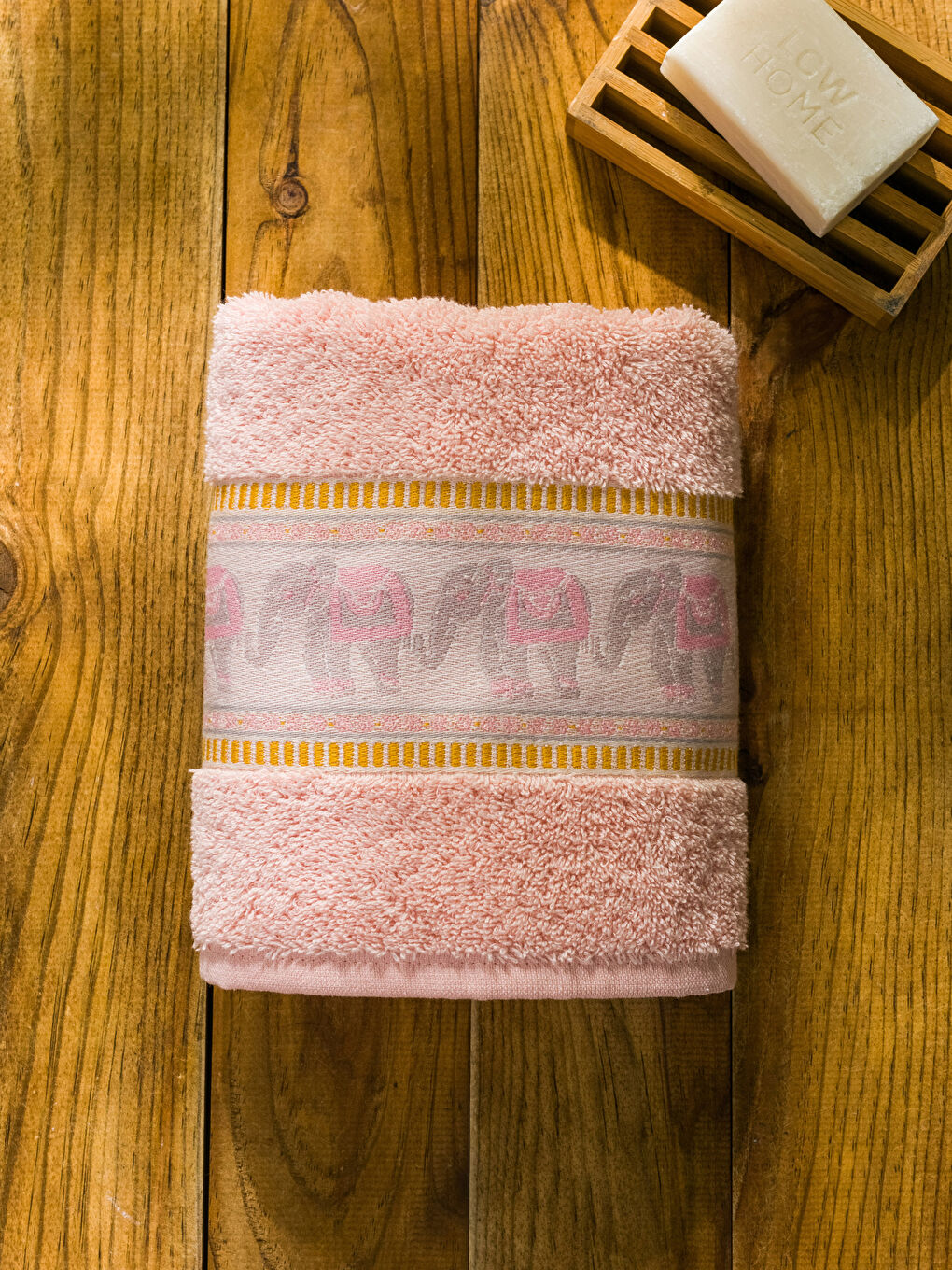 Pembe Fil Nakışlı Yüz Havlusu 50x80 cm-2