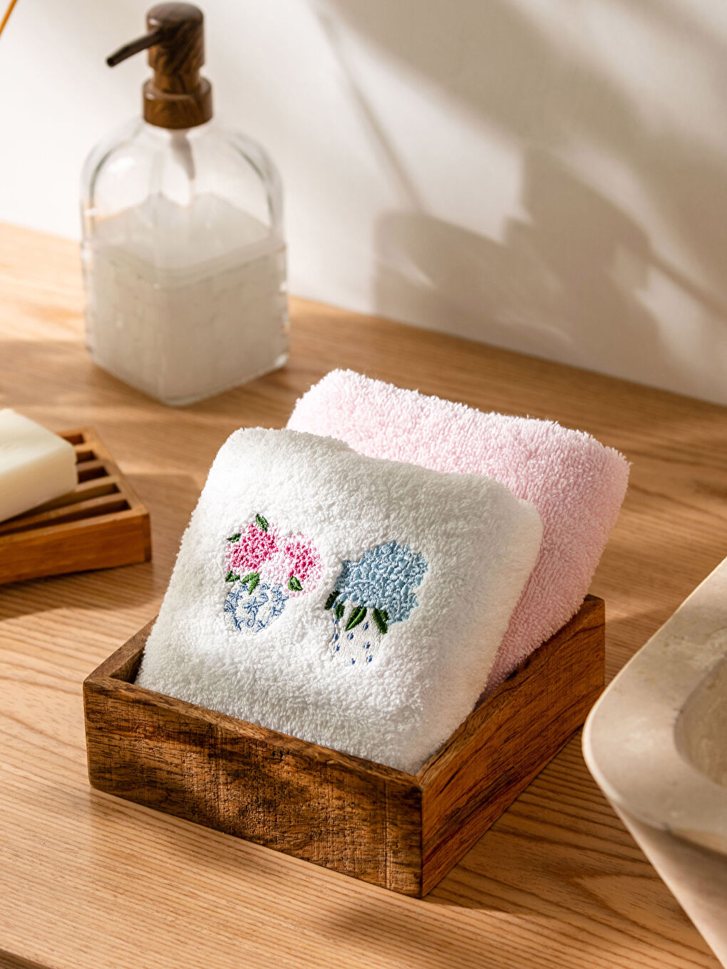 Serviette d'invité brodée 2 pcs 30x50 cm