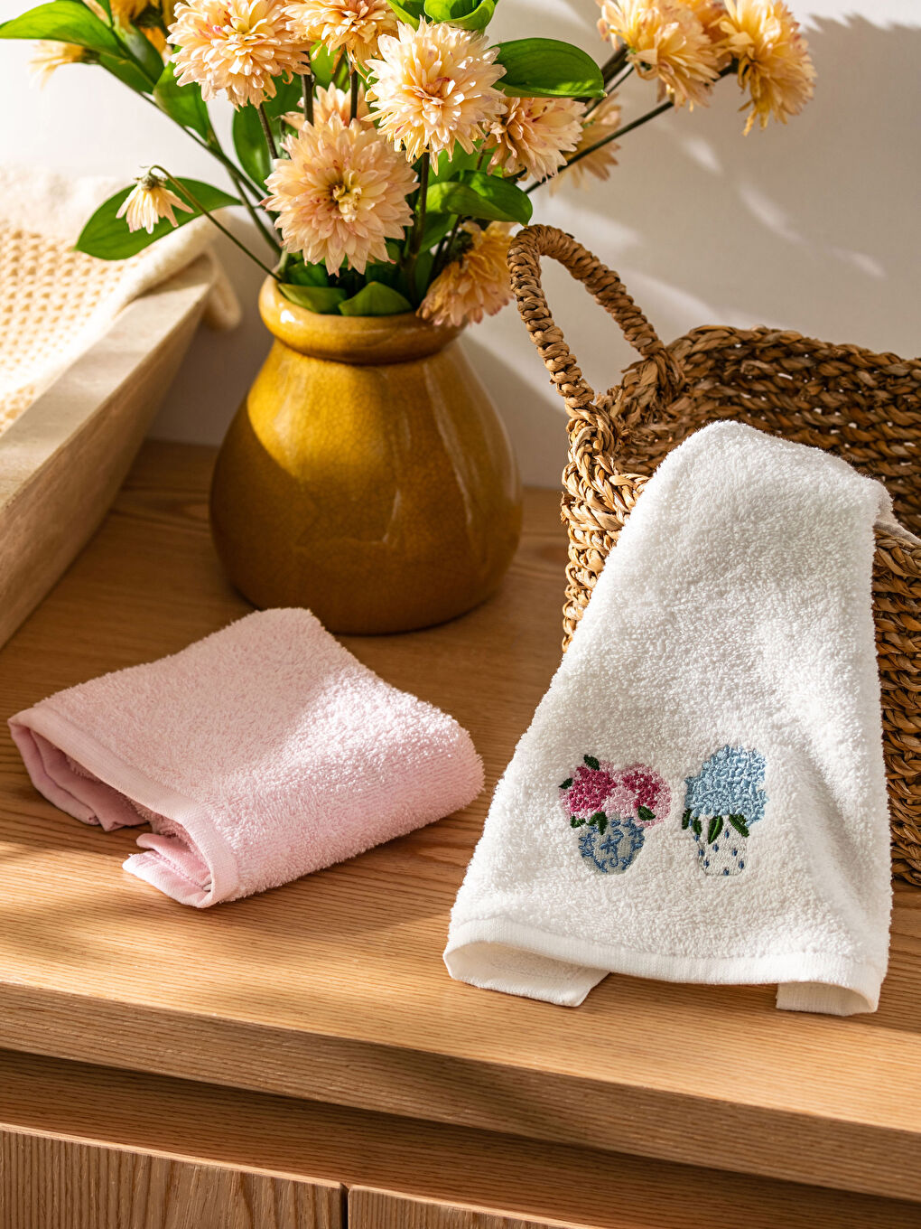 Serviette d'invité brodée 2 pcs 30x50 cm-1