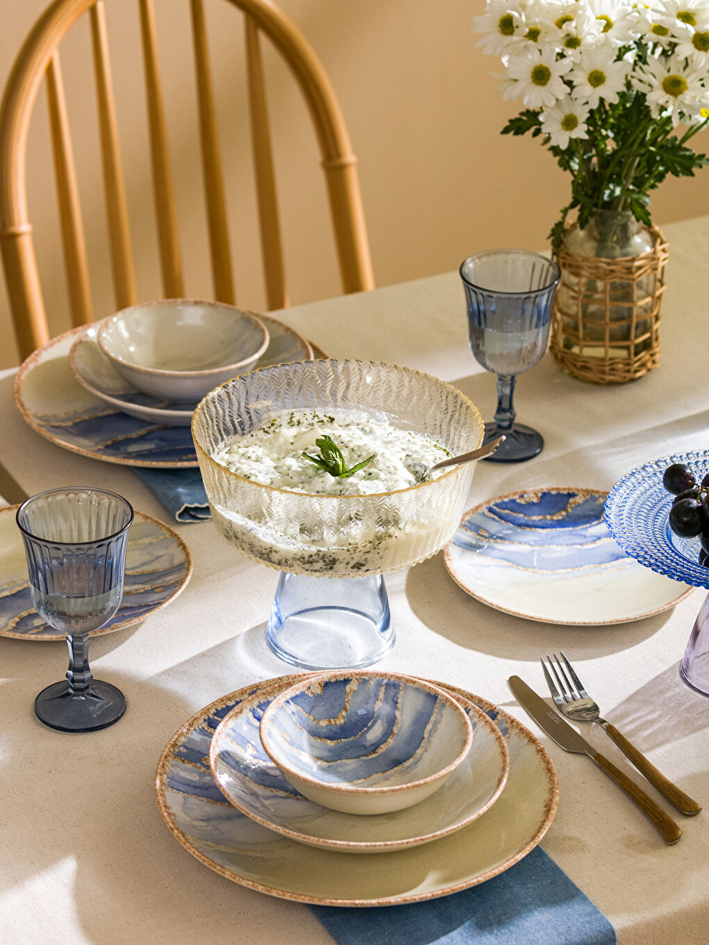 Karışık Ayaklı Cam Kek Standı 22x18 cm