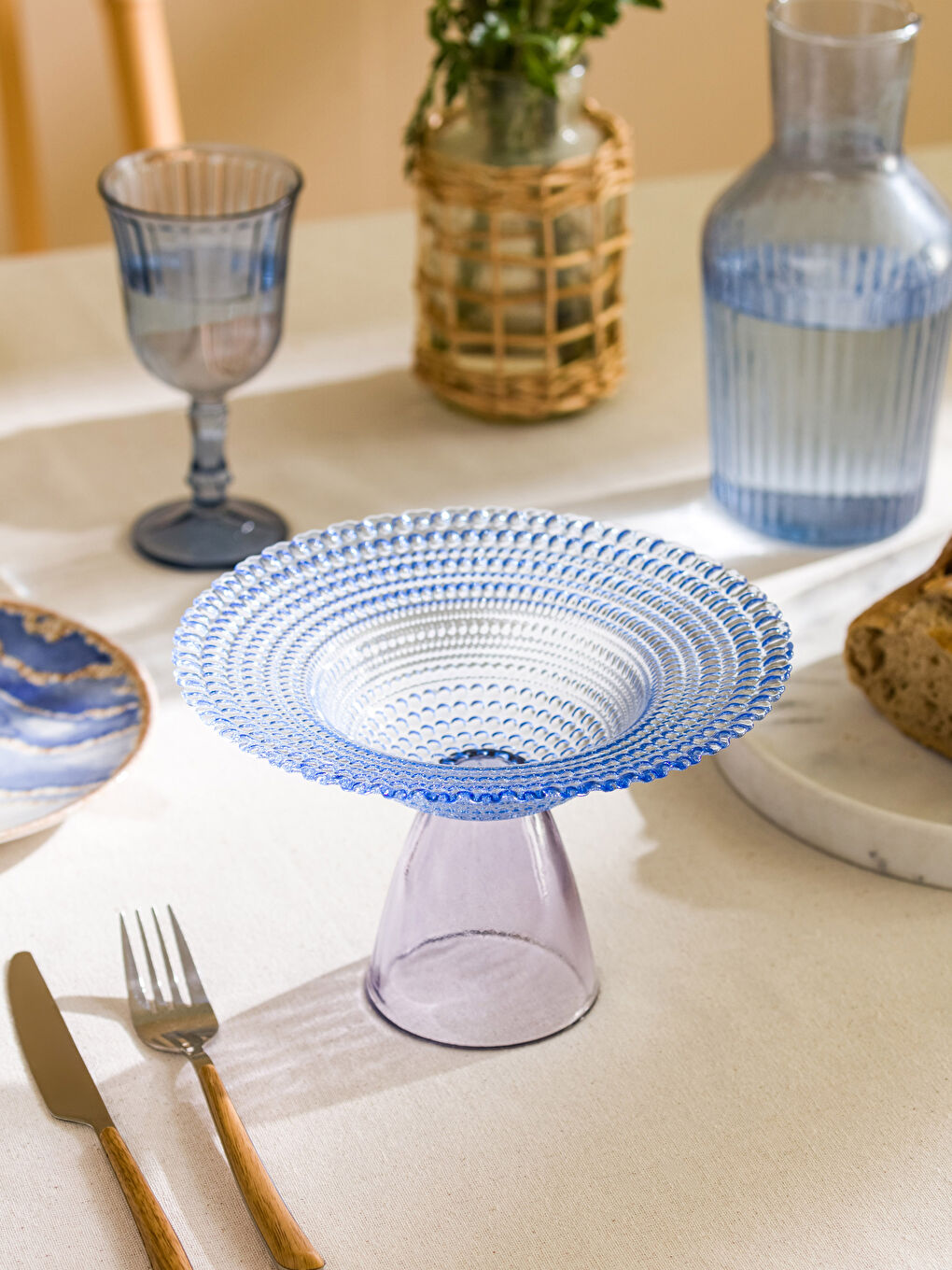 Footed Glass Presentation Stand 20x18 Cm