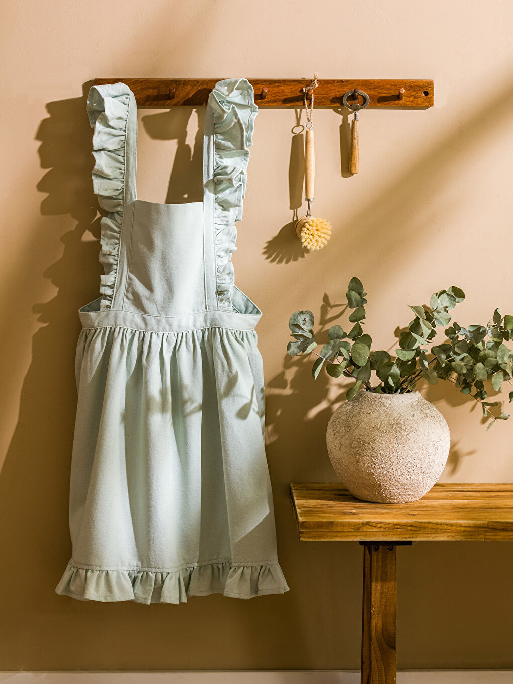 Yeşil Düz Fırfır Detaylı Mutfak Önlüğü