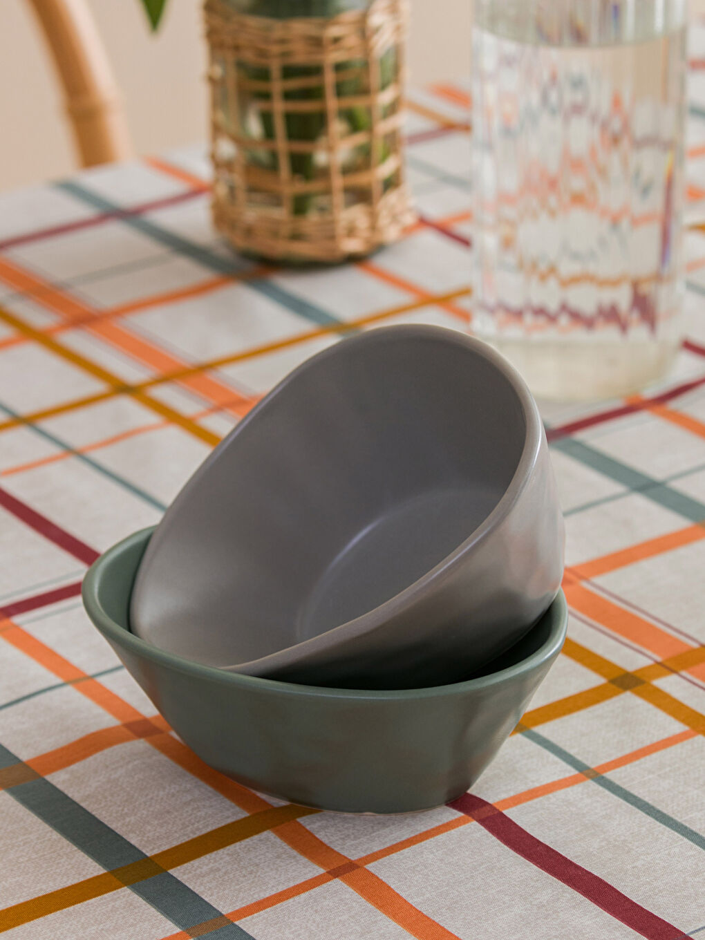 Set De 2 Boluri Ceramice Pentru Gustări 17 Cm-1