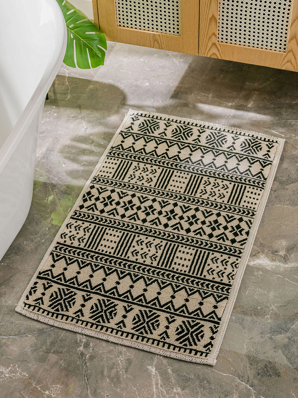 Patterned Bath Mat 60x100 cm