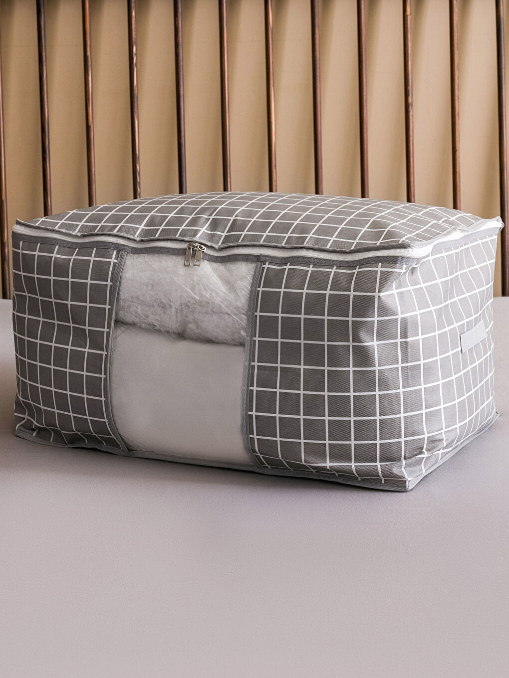 Gri Geometrik Desenli Fermuarlı Kare Hurç 64x41x35 cm