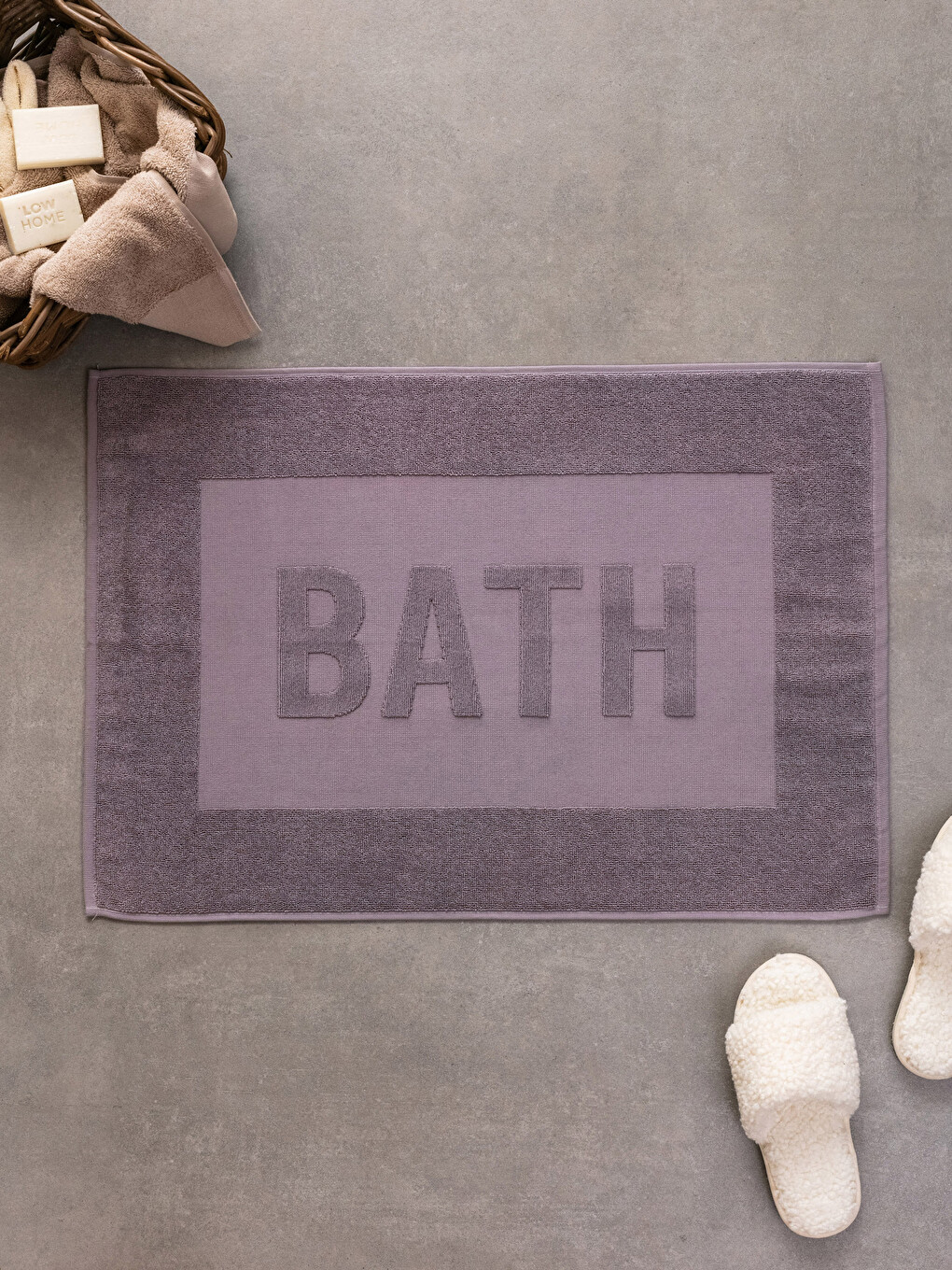 Lila Desenli Banyo Ayak Havlusu 50x70 Cm