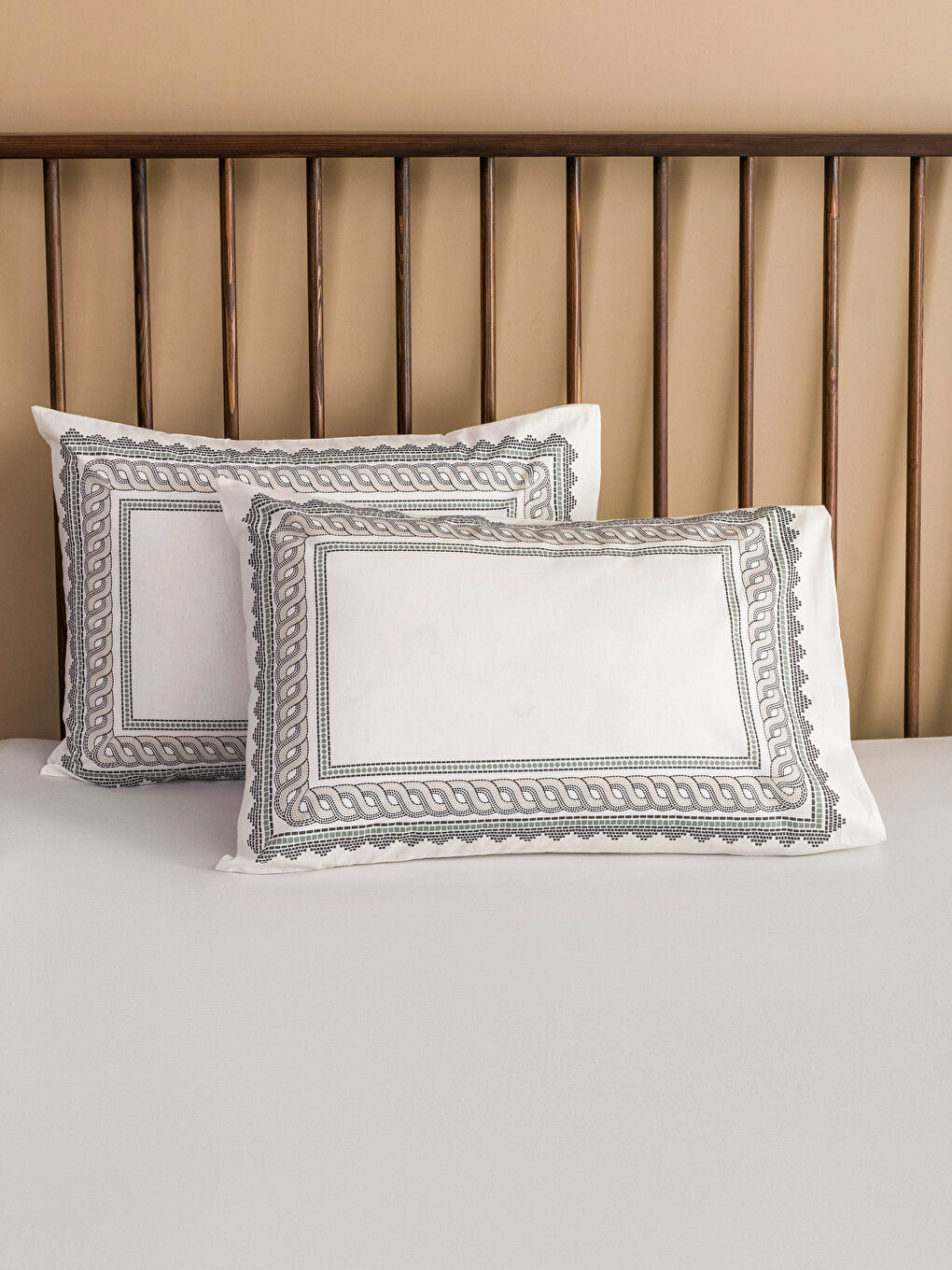 Karışık Baskılı Pamuklu Yastık Kılıfı 2'li 50x70 cm-1