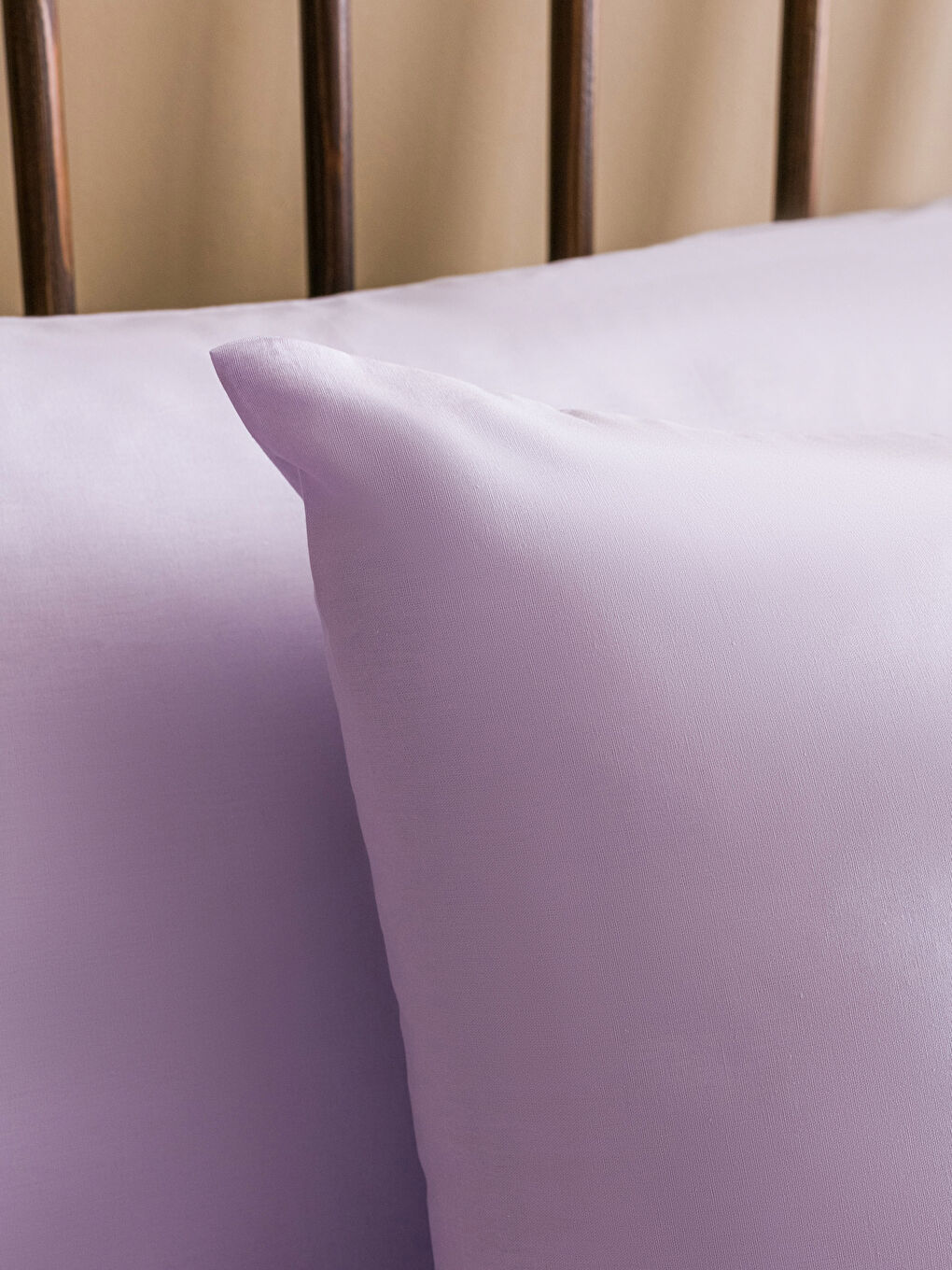 دوو پەڕە وەرەقەی فیت بووە و به‌رگه‌ بالیف-2