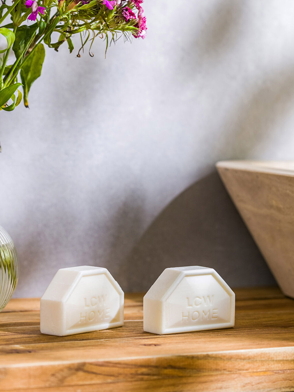 Pineapple-Scented Solid Soap 2-Pack 90 g-2