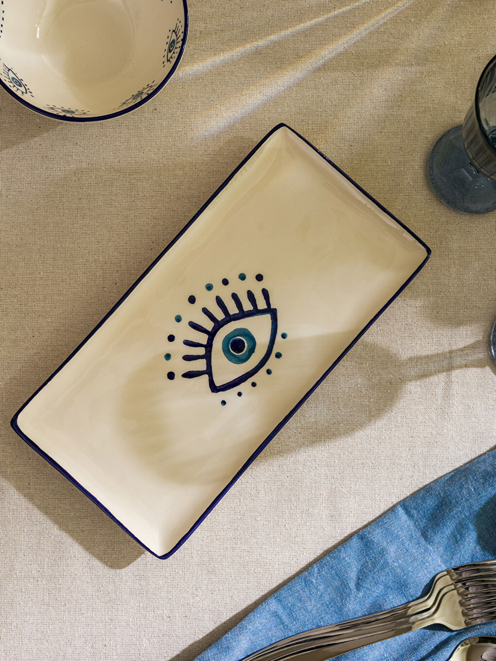 Mavi Göz Baskılı Seramik Sunum Tabağı 29x15 cm-1