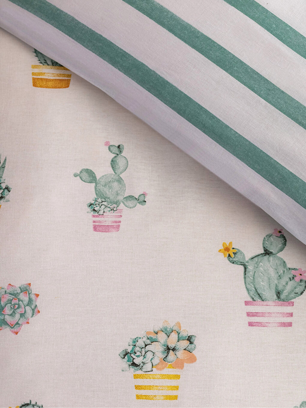 Karışık Kaktüs Baskılı Çift Kişilik Nevresim-3