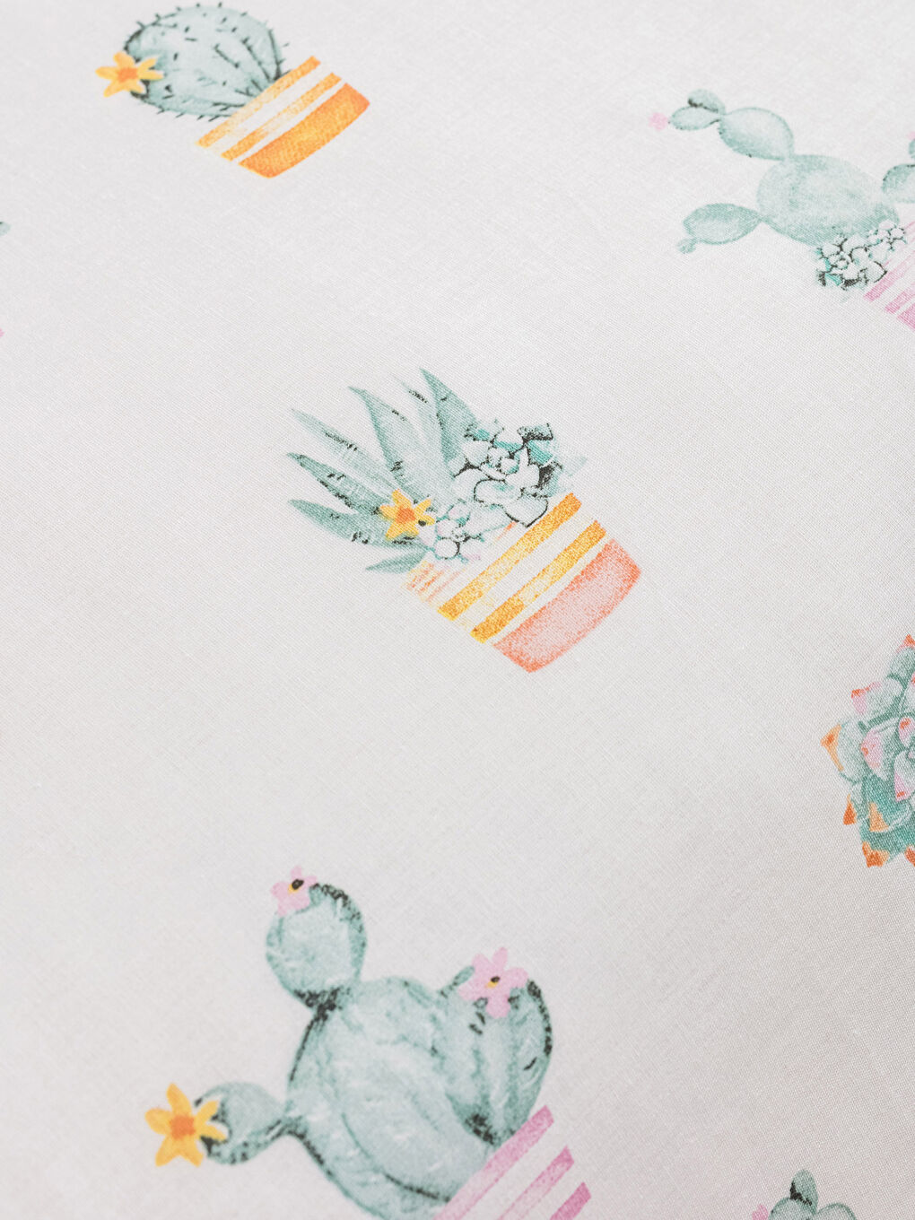 Karışık Çift Yönlü Desenli Tek Kişilik Nevresim 160x220 cm-3