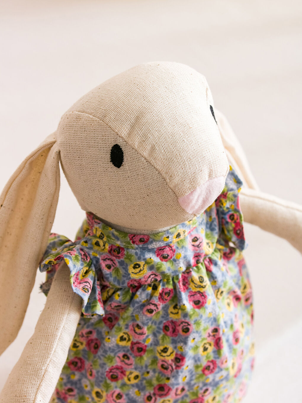 Karışık Nakışlı Dolgulu Bebek Kırlent 40 cm-2