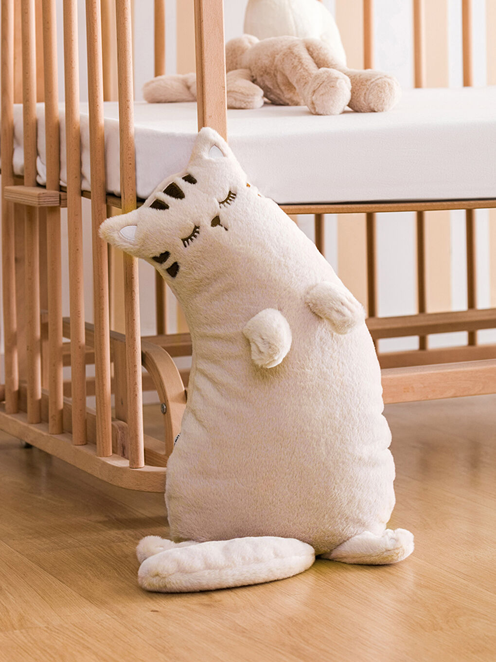 Bej Kedi Nakışlı Dolgulu Bebek Kırlent 70 cm