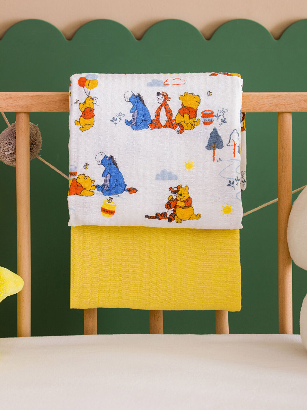 Winnie the Pooh Printed Muslin Baby Blanket 85x85 Cm -S3IH29Z1-F9C